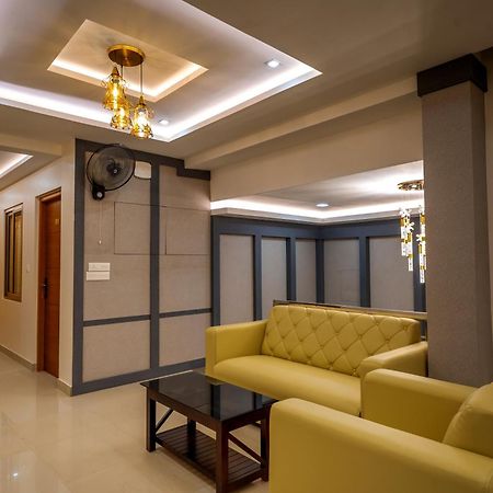 Hotel Metro Residency à Tirur Extérieur photo