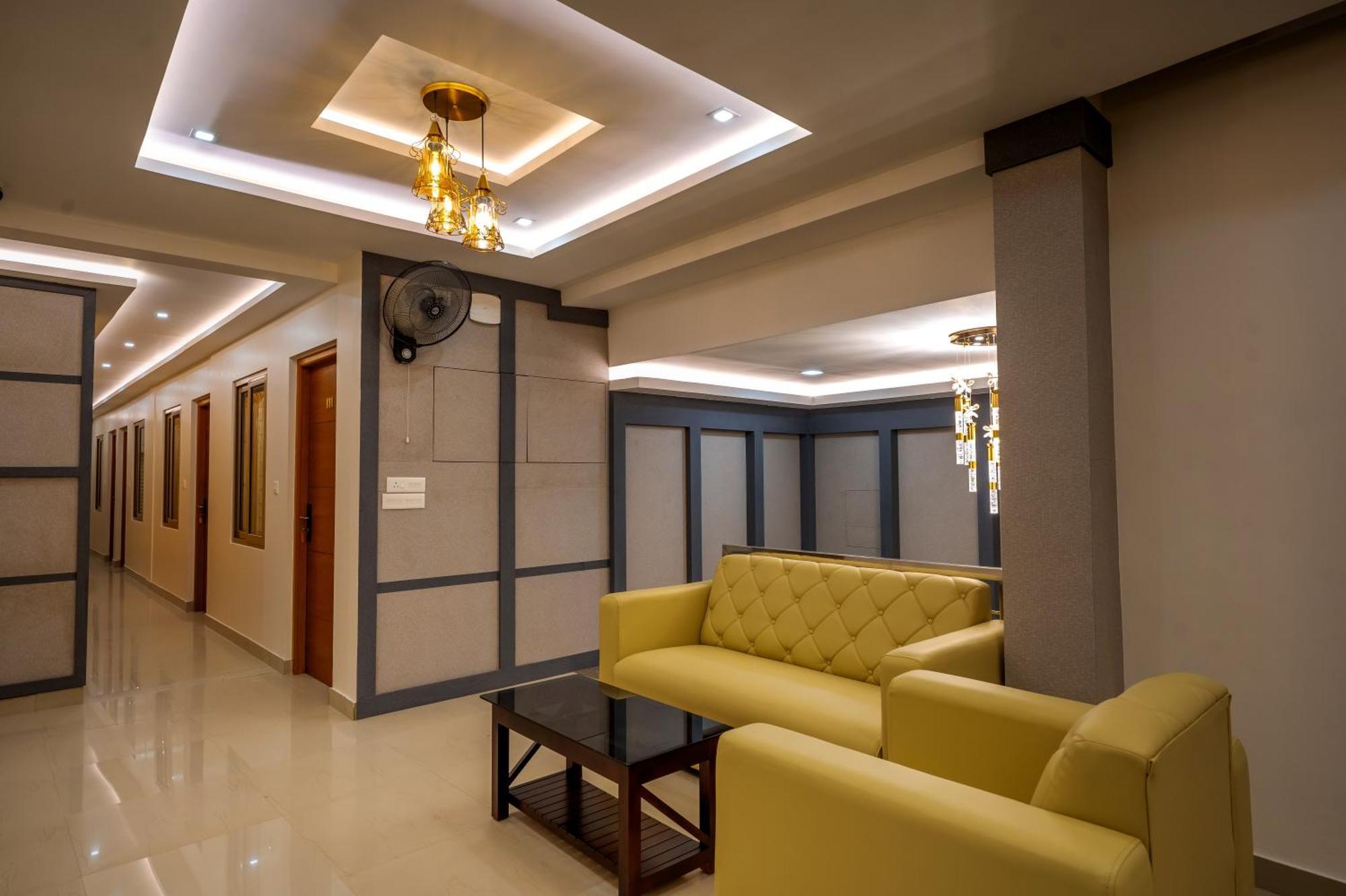 Hotel Metro Residency à Tirur Extérieur photo