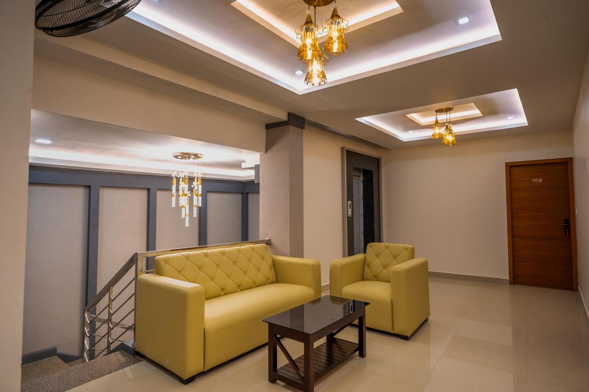 Hotel Metro Residency à Tirur Extérieur photo