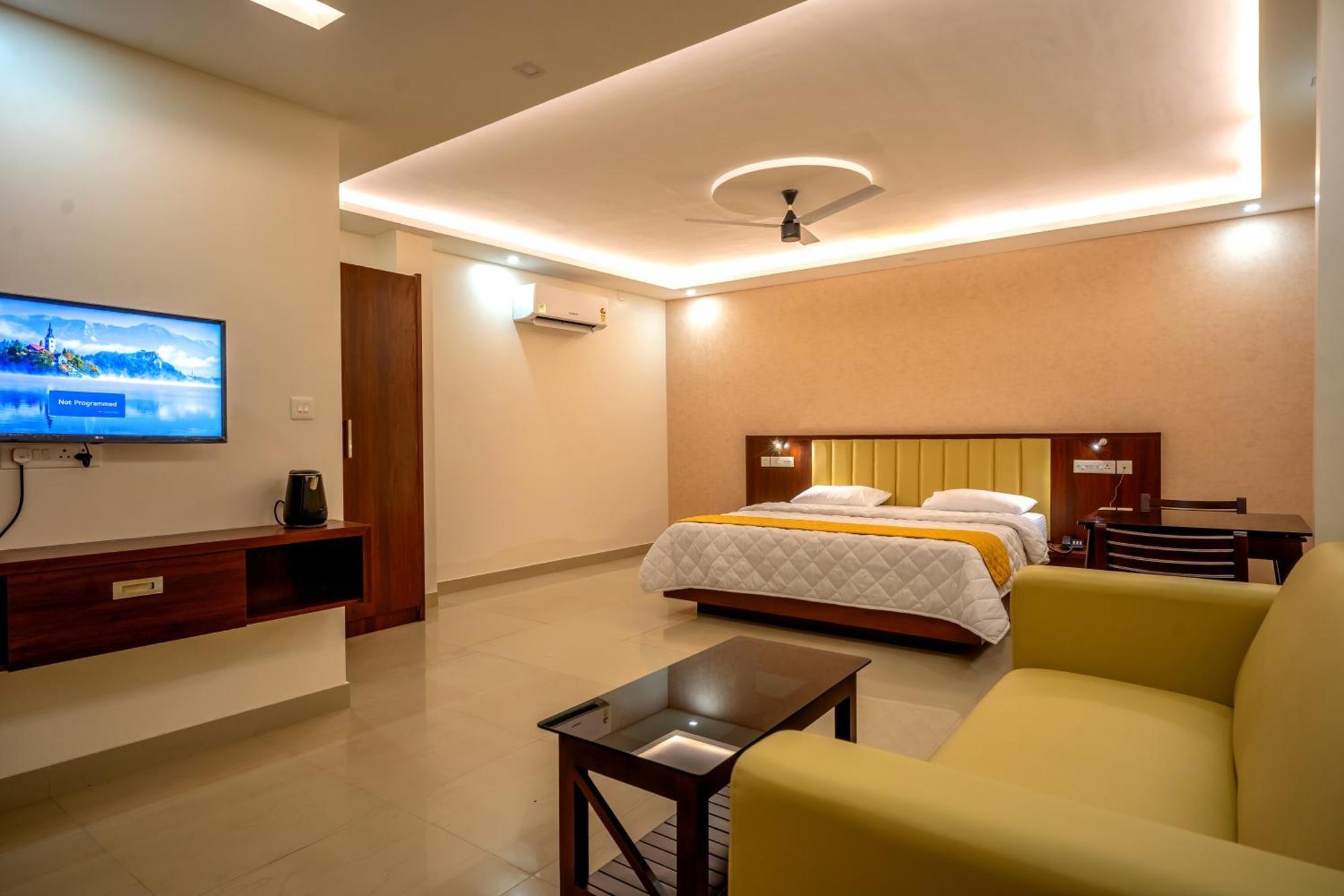 Hotel Metro Residency à Tirur Extérieur photo